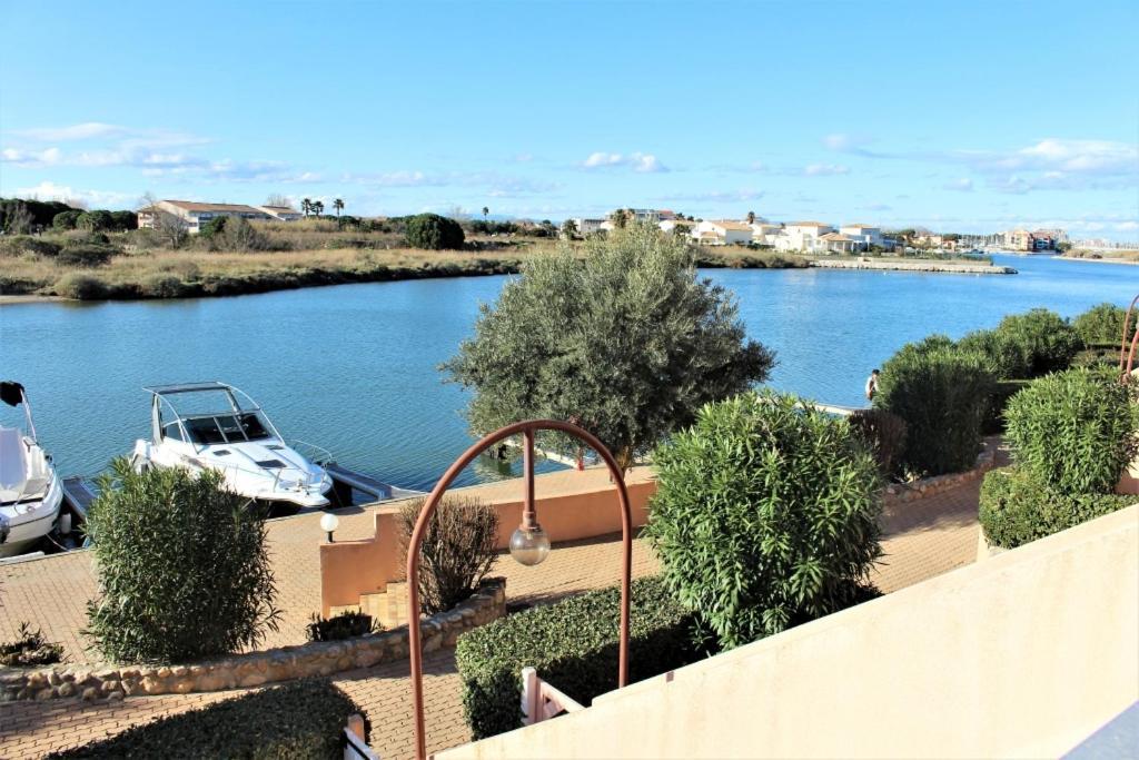 Marinas Et 25